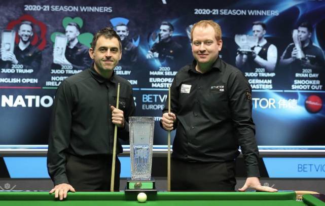 她的表现不 她的表现不